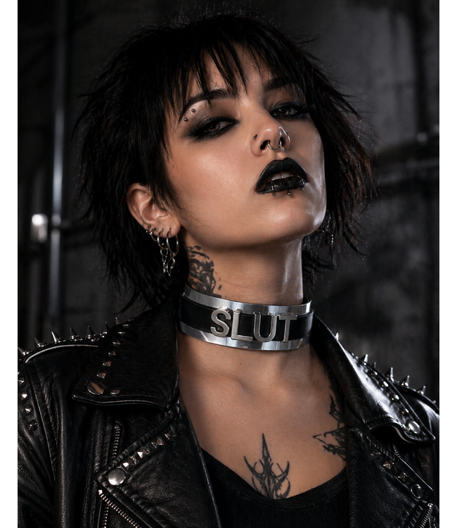 Name chokers with metal plate