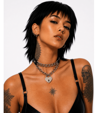 Funk Plus Pull On me Heart choker