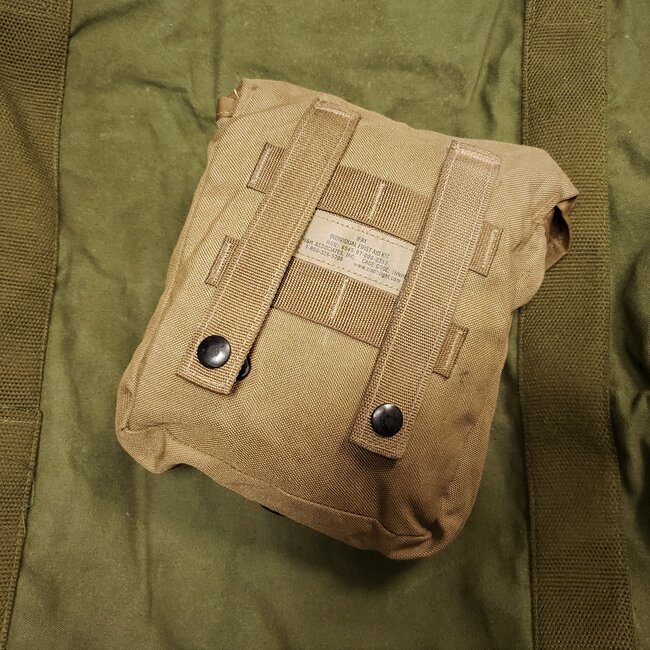 U.S. SURPLUS U.S. COYOTE 1ST AID POUCH USED