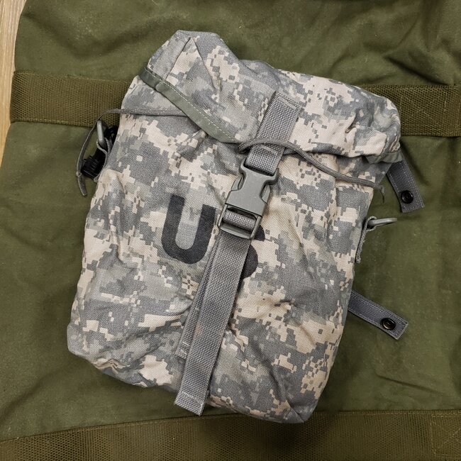 U.S. SURPLUS U.S. ACU SUSTAINMENT POUCH USED