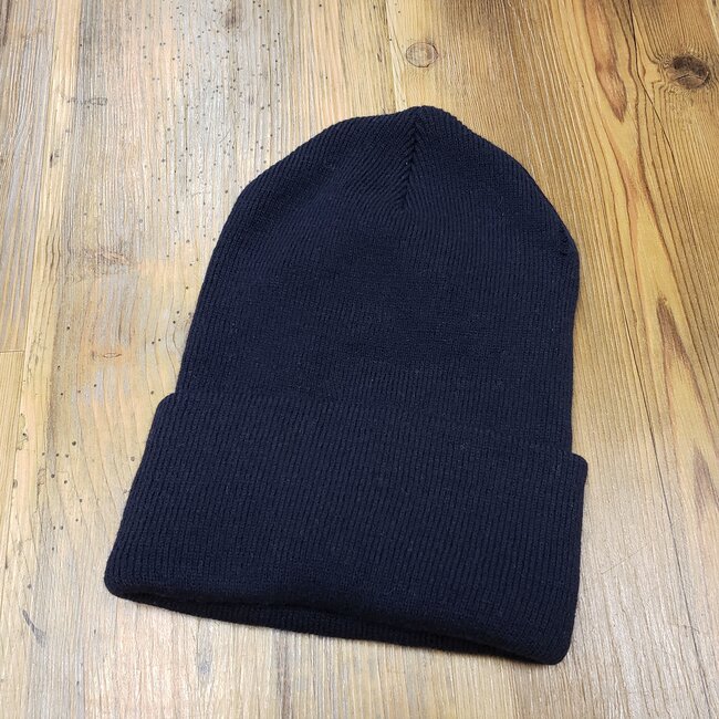 WORLD FAMOUS SALES ACRYLIQUE TOQUE CANADIAN MADE O/S