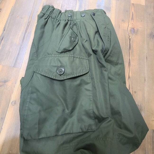 CANADIAN SURPLUS C.F. INSULATED GORTEX PANT