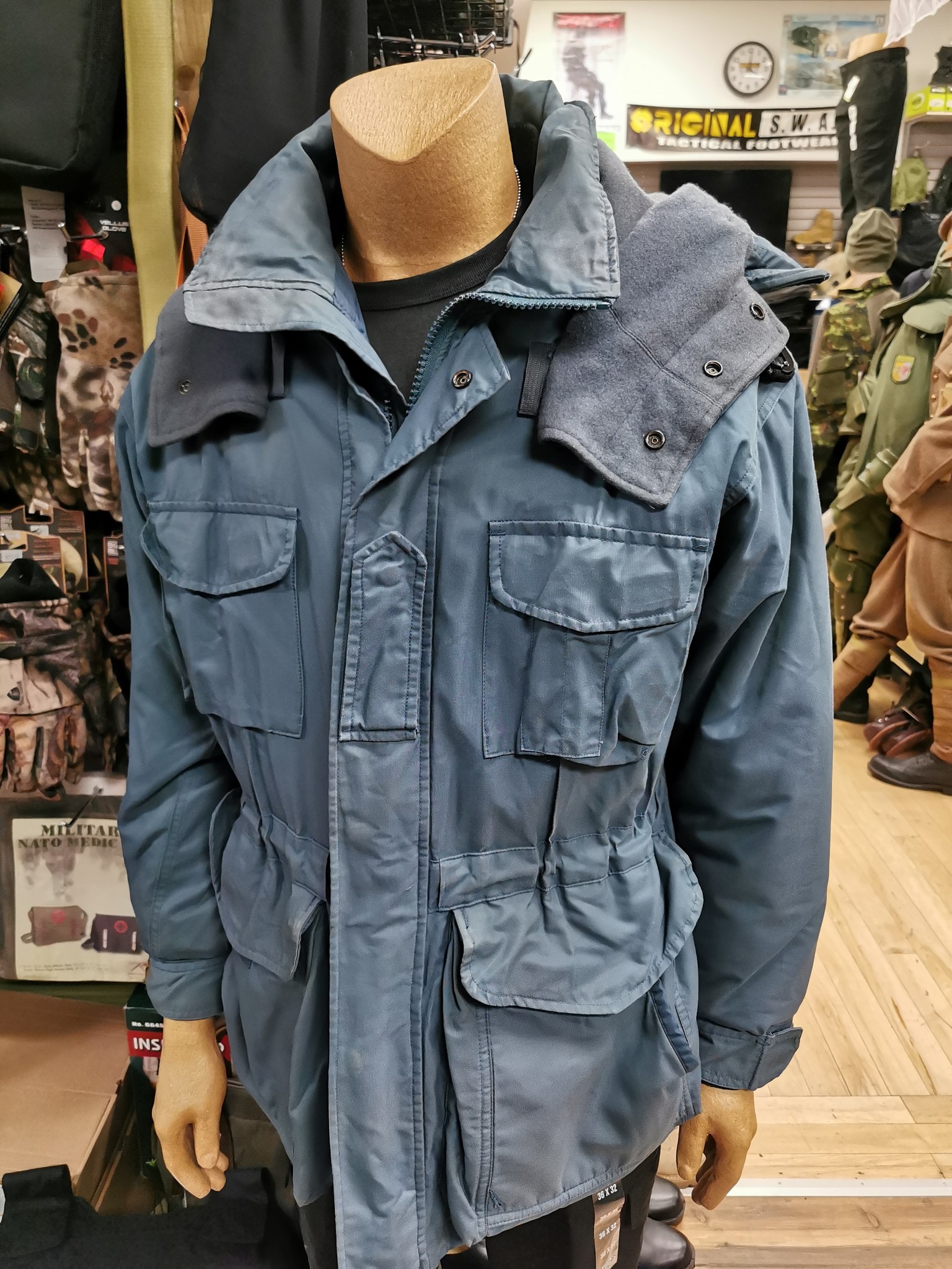 ジャケット・アウター PARKA EXTREME COLD WEATHER 6043871 Small CANADIAN GORE-TEX ARCTIC PARKA NAVY - Smith Army Surplus