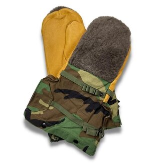 U.S. SURPLUS U.S. EXTREME COLD WEATHER MITT-MEDIUM