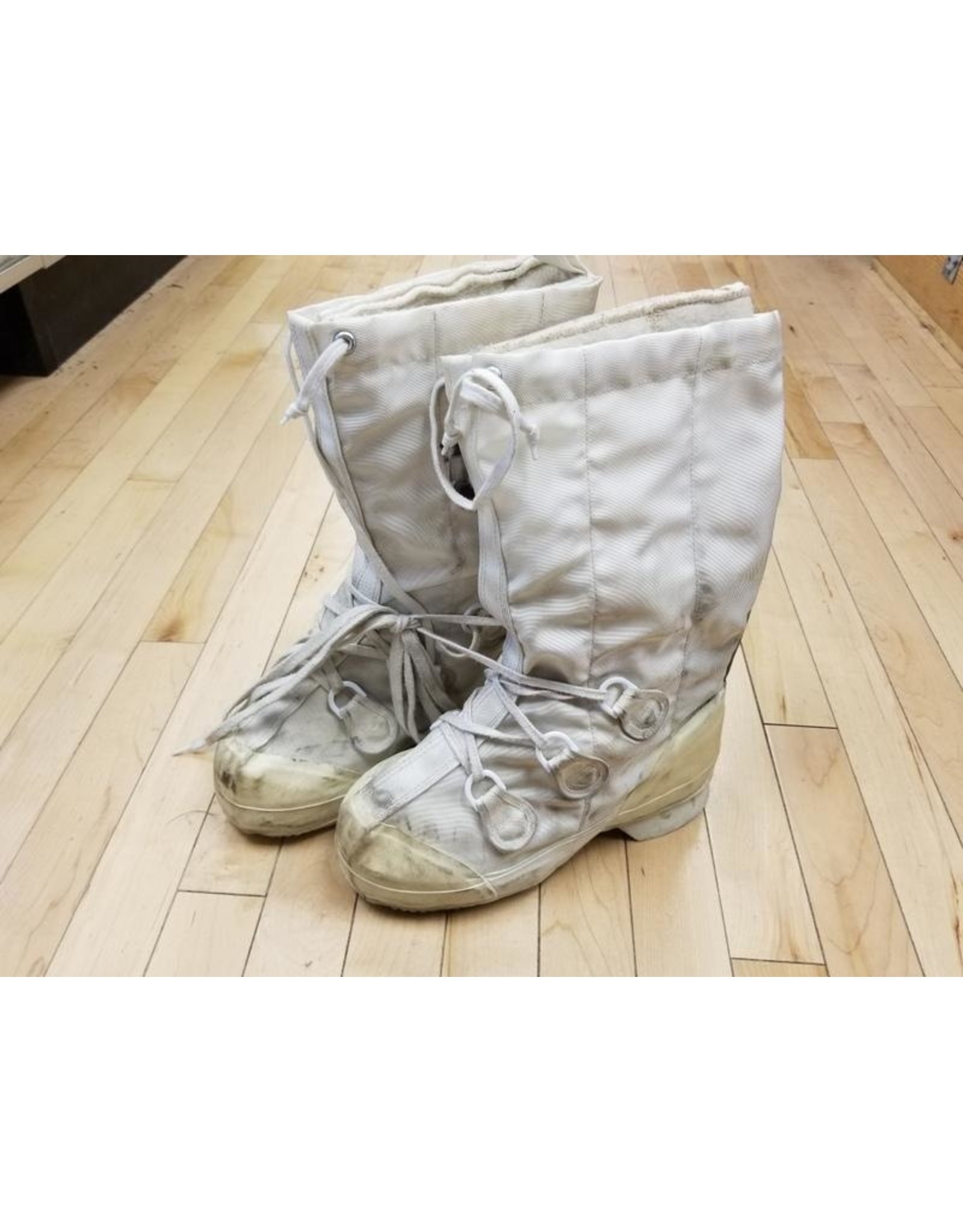 CANADIAN MILITARY MUKLUKS Smith Army Surplus