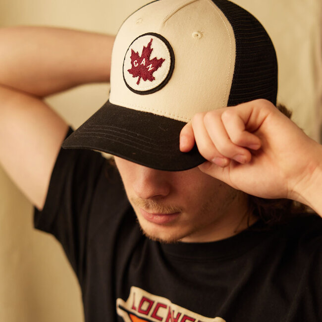 RED CANOE CANADA TRUCKER CAP