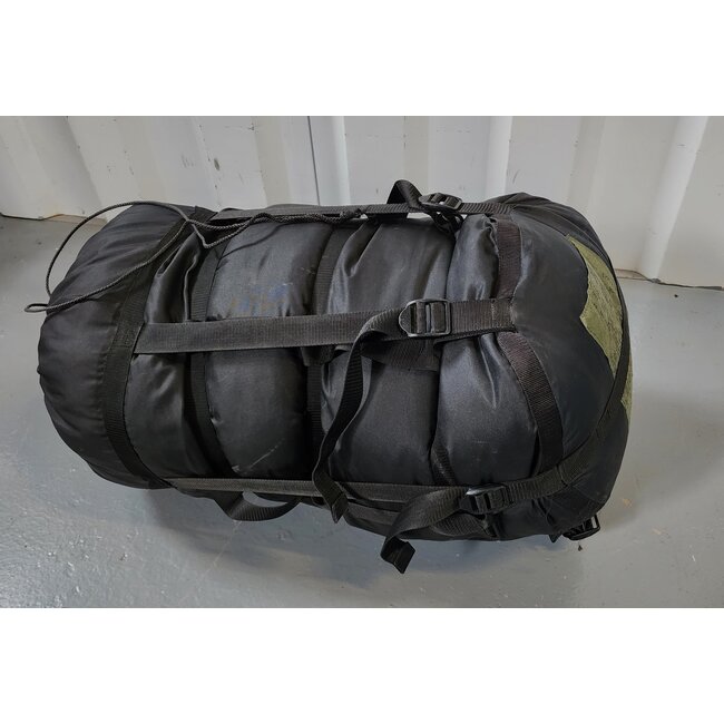CANADIAN SURPLUS CANADIAN 5PC SLEEP BAG SET/-20C to -40C
