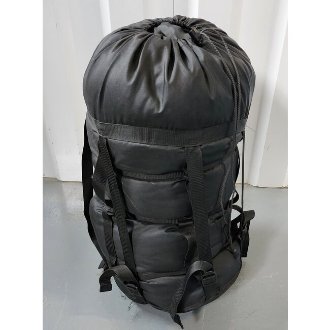 CANADIAN SURPLUS CANADIAN 5PC SLEEP BAG SET/-20C to -40C