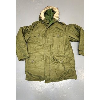 CANADIAN SURPLUS CANADIAN FORCES 1970s  EXTREME COLD WEATHER PARKA w/FAUX FUR HOOD