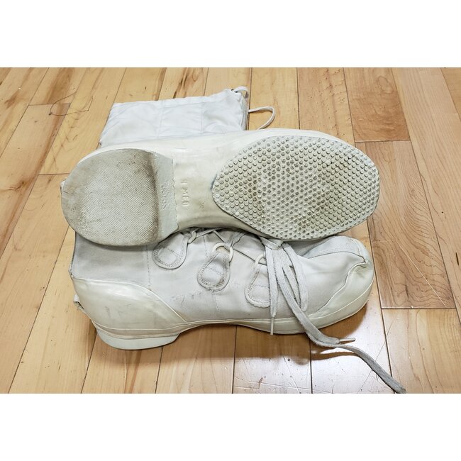 CANADIAN SURPLUS CANADIAN MILITARY MUKLUKS