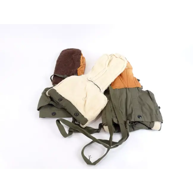 U.S. SURPLUS U.S. G.I. Extreme Cold Weather Arctic Mittens, M-1949