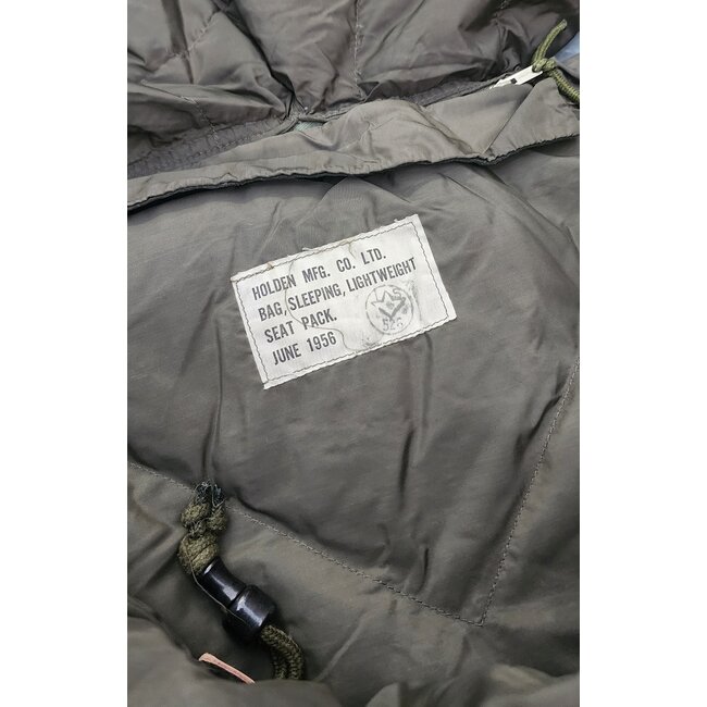CANADIAN SURPLUS 1956 DOWN SLEEPING BAG - GREAT CONDITION