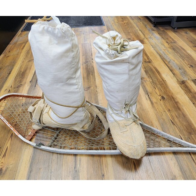 CANADIAN SURPLUS VINTAGE 1950S ERA MUKLUK