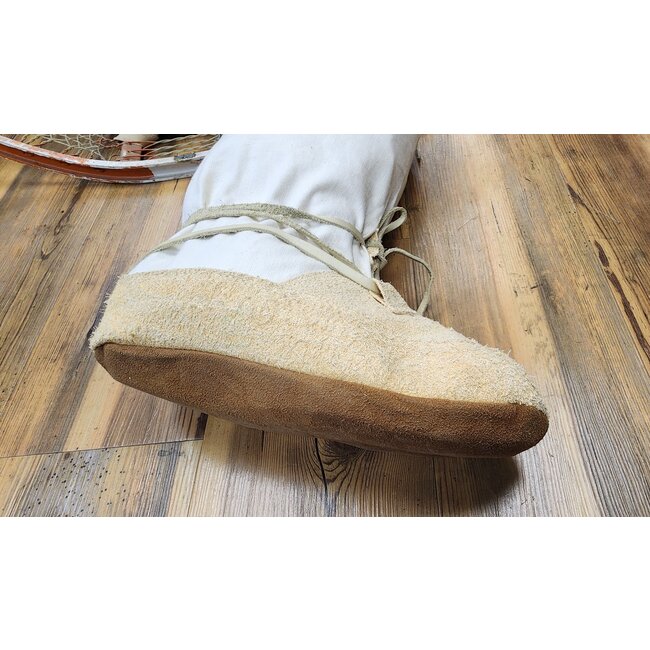 CANADIAN SURPLUS VINTAGE 1950S ERA MUKLUK