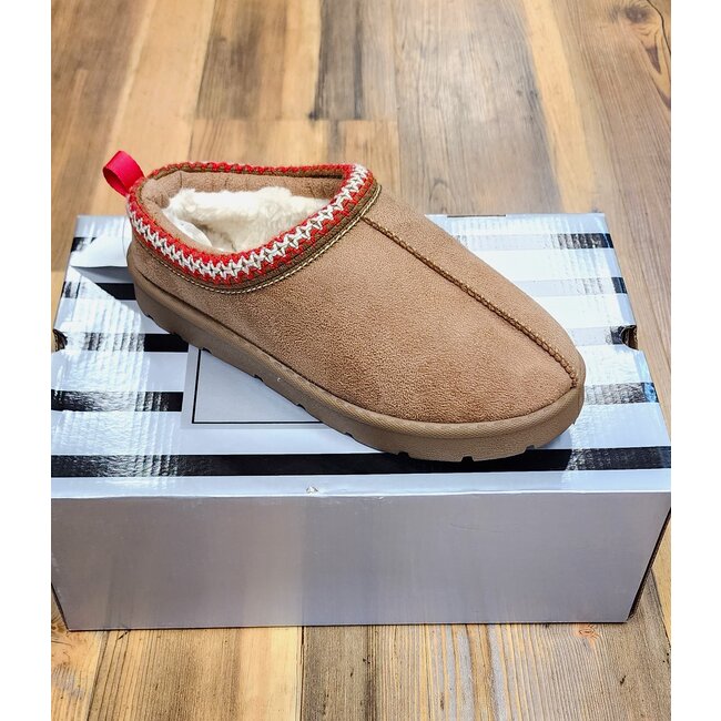 COMFY FLEECE LINED SLIPPERS