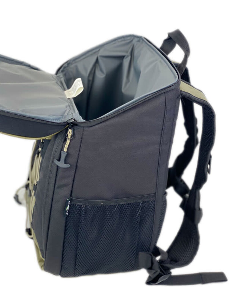 03907 Igloo MaxCold Voyager Backpack Cooler 30 Can Beck's Country Store