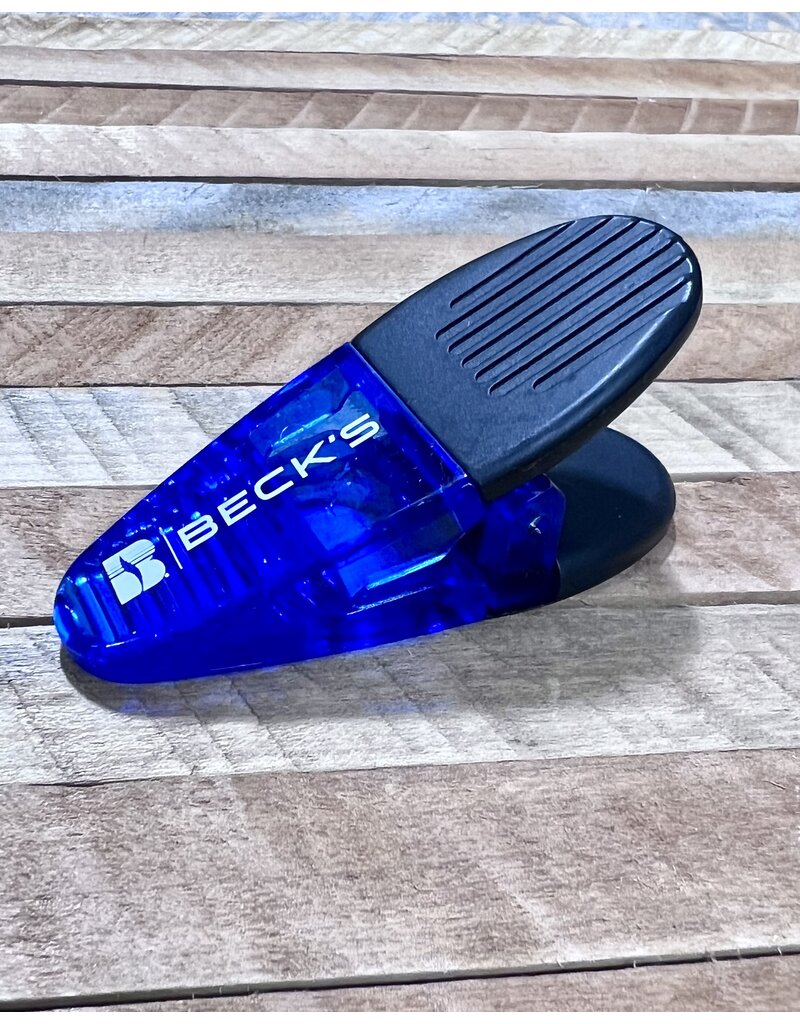 04622 Magnetic Clip