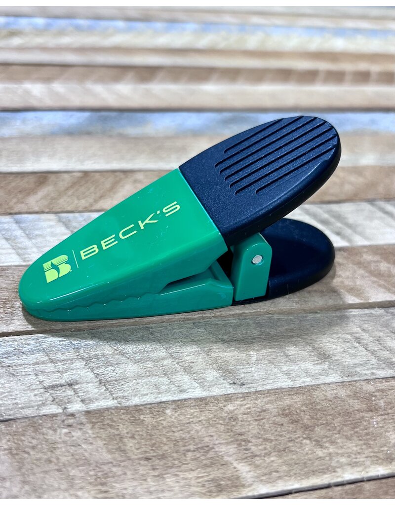 04622 Magnetic Clip
