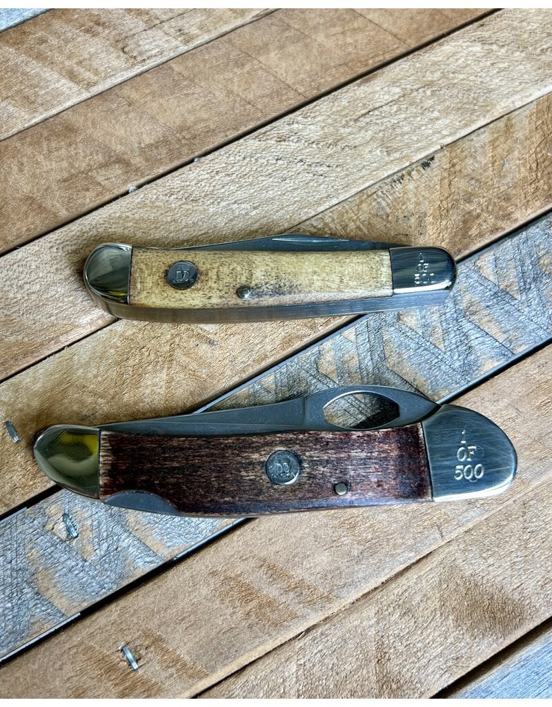 01607 Barn Door Collector Series Knife