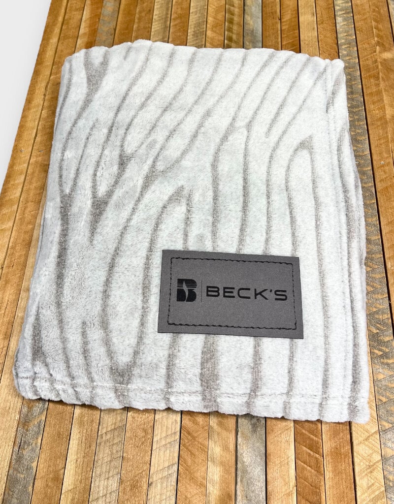 04438 Fox Hill Throw