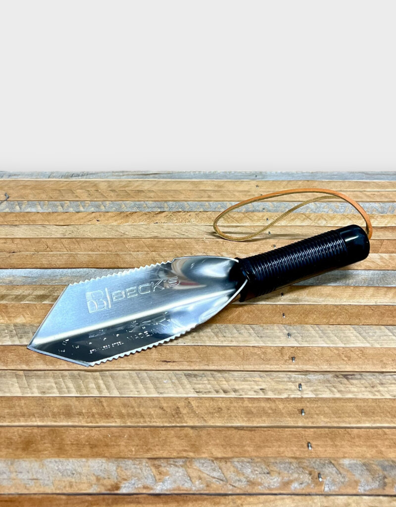 Wilcox 04676 All Pro Gator Serrated Digging Trowel