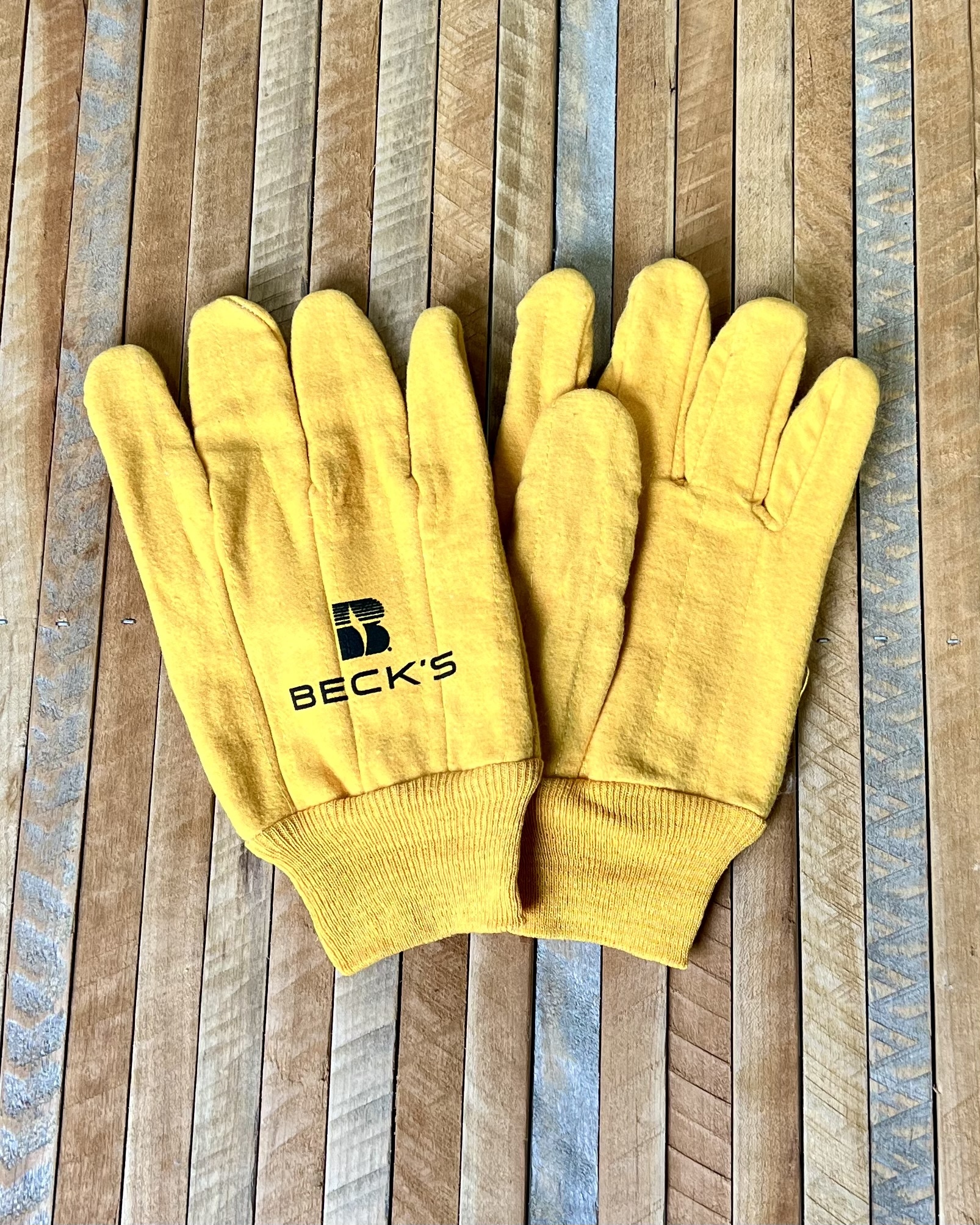 01532 Yellow Cotton Gloves (1/2 dozen bundle) - Beck's Country Store
