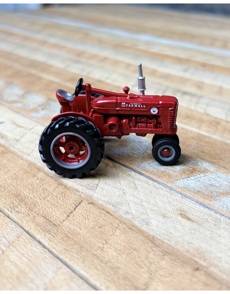 05060 Farmall Super M Tractor