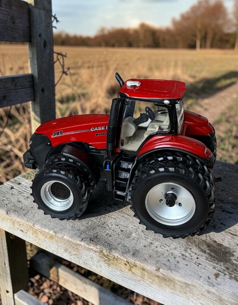 Case IH 05103 IH Case Magnum 385 Tractor
