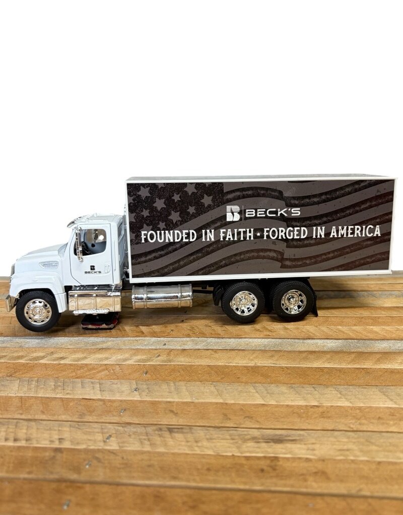 05182 Freightliner Box Truck