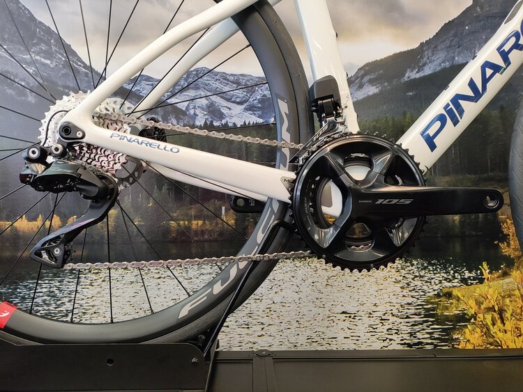 Pinarello F5 105 Di2