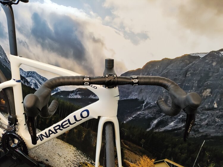 Pinarello F5 105 Di2