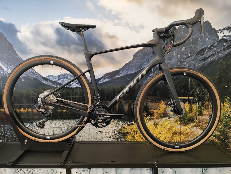 Giant Revolt Advance 0 Carbon Large