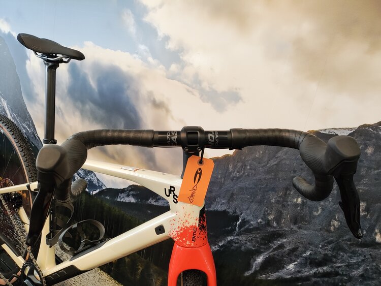 BMC URS 01 FOUR - Pearl White/Red