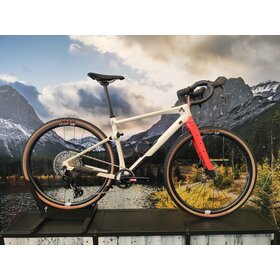 BMC URS 01 FOUR - Pearl White/Red