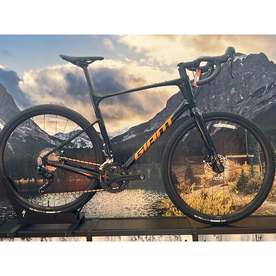 Giant Cranked Online