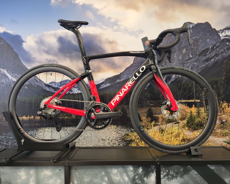 Pinarello 2025 Pinarello F7