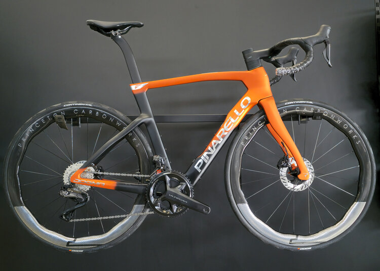 Pinarello 2026 Dogma F Luxter Amber 54 - Ultegra Di2, Princeton PEAK 4550 EVO
