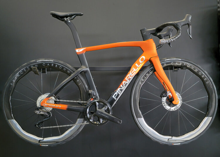 Pinarello 2026 Dogma F Luxter Amber 54 - Ultegra Di2, Princeton PEAK 4550 EVO