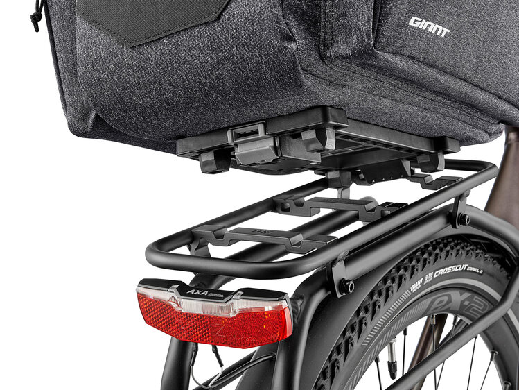 Giant Mik Trunk Bag - Capacity: 11