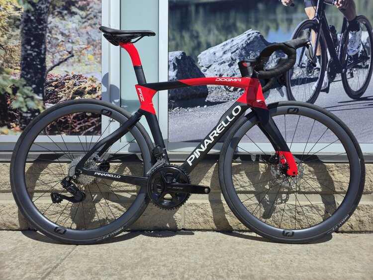 Pinarello Pinarello Dogma F12 Black/Red 53 (Used)