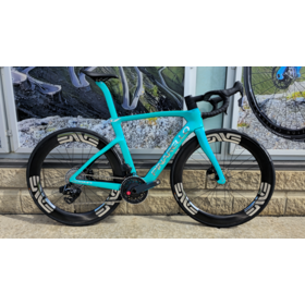 Pinarello 2026 Dogma F Luxter Turquoise 53 - Sram Force, Enve SES 6.7