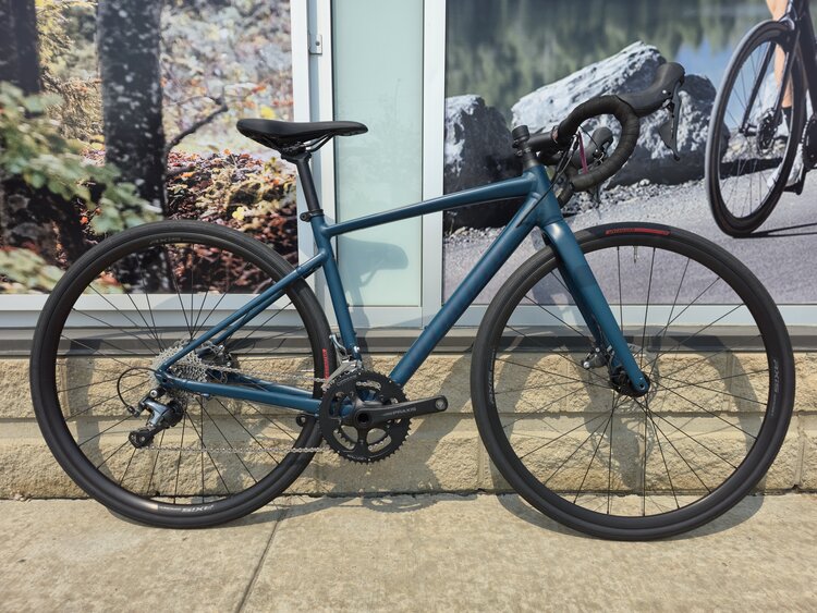 Specialized 2023 Allez E5 Disc Sport Satin Tropical Teal/Teal Tint/Arctic Blue 49 USED