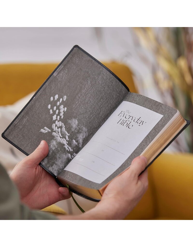 The Everyday Bible, Black Leathersoft, Red Letter, Comfort Print: 365 Daily Readings Through the Whole Bible KJV