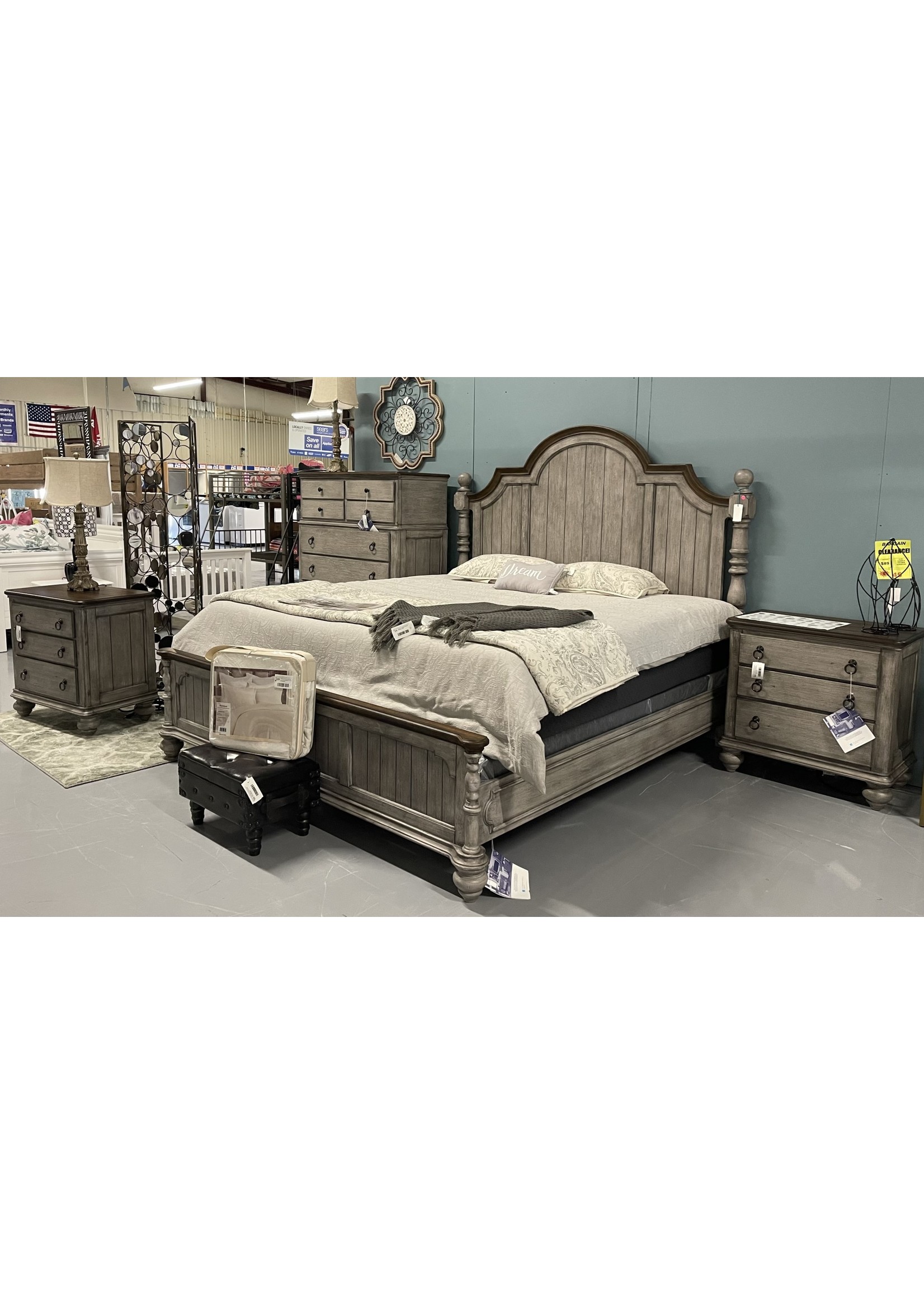 FLEXSTEEL 6/6 POSTER BED PLYMOUTH DISTRESSED WHITEWASH
