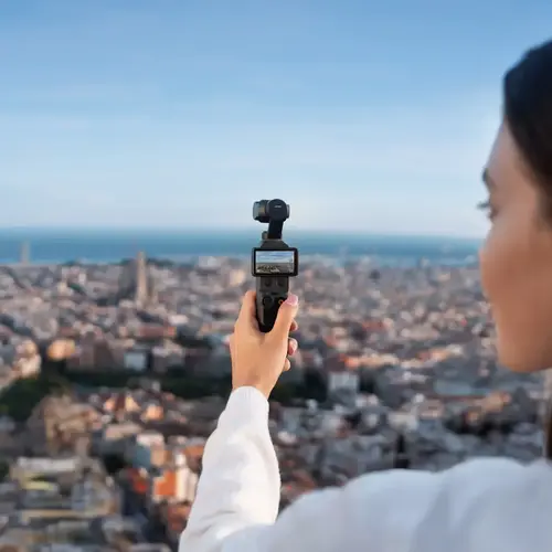 DJI Pocket 4 Creator Combo