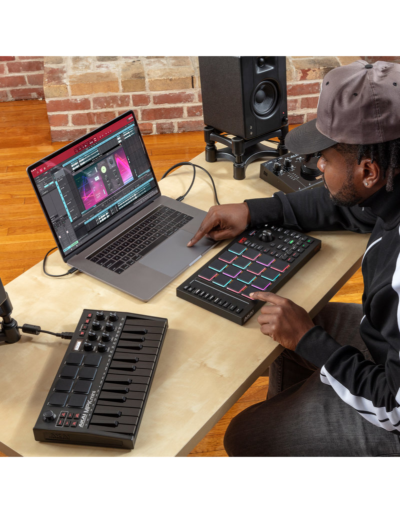 Akai Pro MPC Studio Music Production Controller for MPC Software (MPCSTUDIO2)