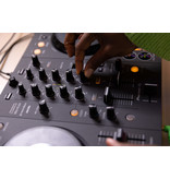 DDJ-FLX4: 2-deck Digital DJ Controller for rekordbox dj Software & Serato DJ Lite (Included), with 16 Performance Pads and 2-channel USB Interface - Pioneer DJ