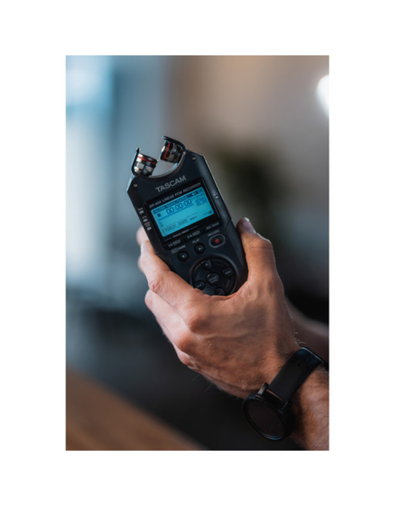 Tascam Tascam DR-40X: 4 Channel Portable Handheld Field Recorder + USB Interface