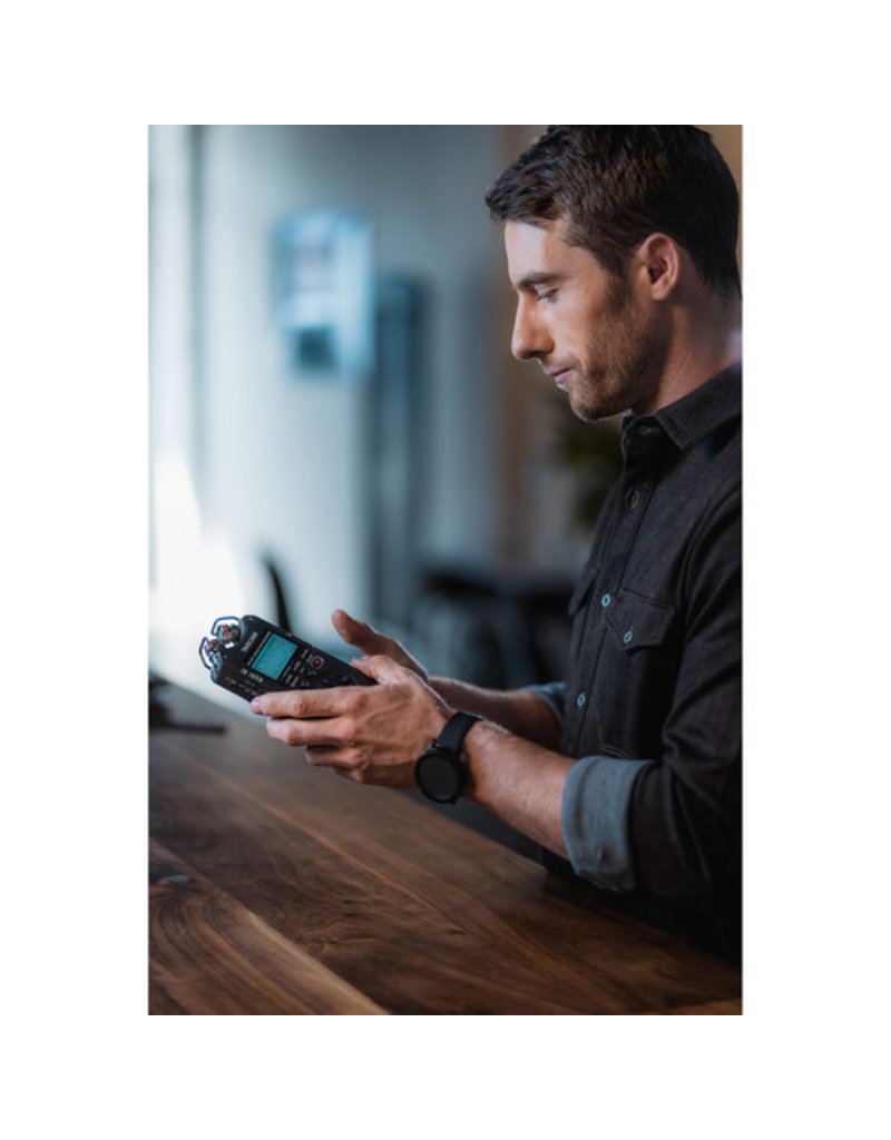 Tascam Tascam DR-40X: 4 Channel Portable Handheld Field Recorder + USB Interface