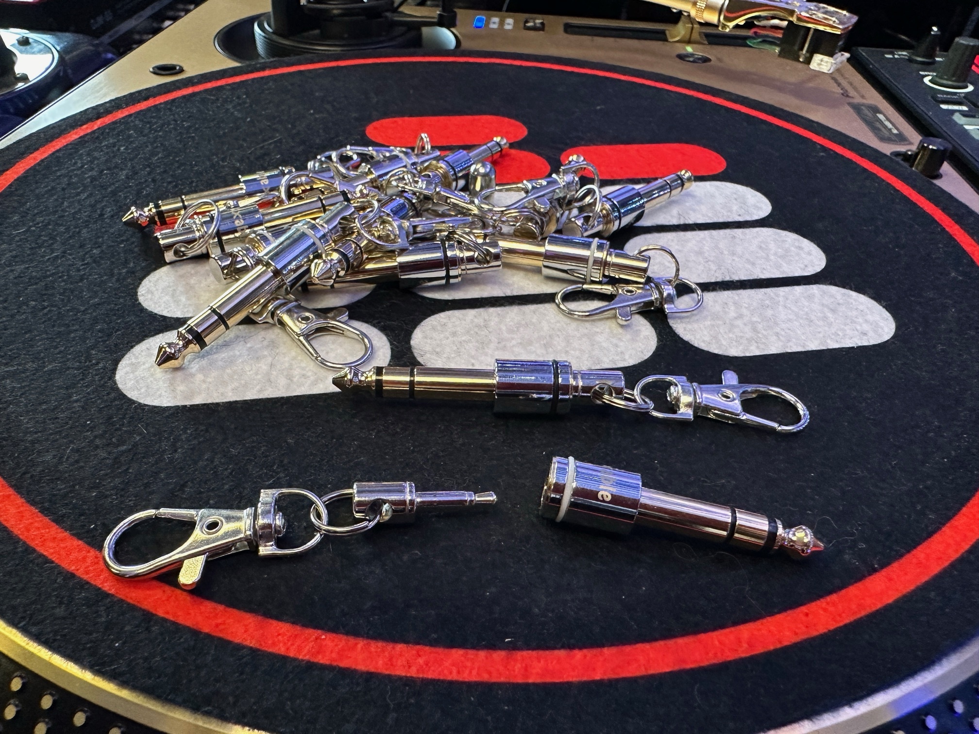 1/4 to 3.55mm Adapter Keychain - Mile High DJ Supply